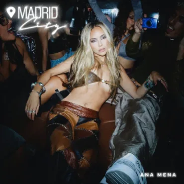 Ana Mena nos hace bailar en «Madrid City»