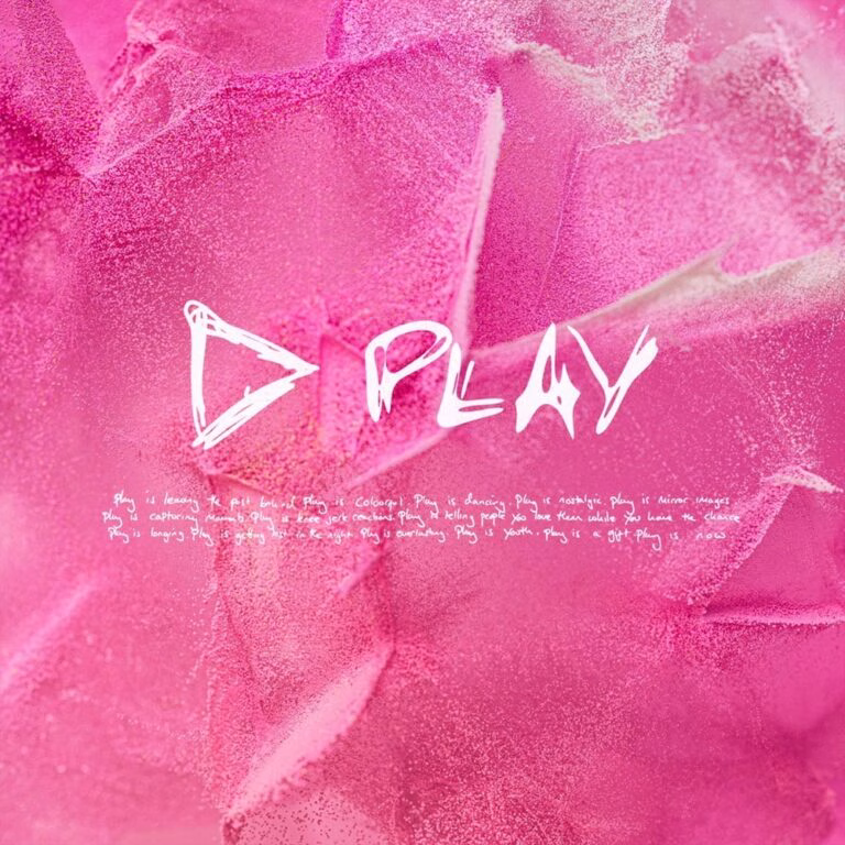 Ed Sheeran lanza "Old Phone" segundo adelanto del álbum "Play"