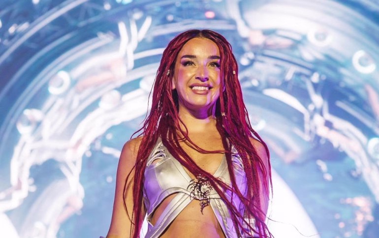 Lola Índigo sorprende a sus fans