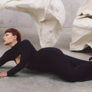 Violeta estrena "Me Pelea"
