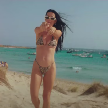 Katy Perry multada por el vídeo de "Lifetimes" en España