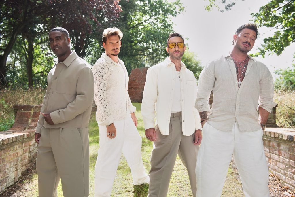 Blue vuelven con fuerza con "Waste My Love"