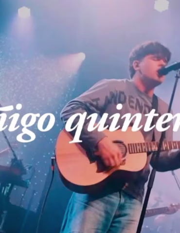 Iñigo Quintero celebra el éxito del disco "El sitio de siempre"