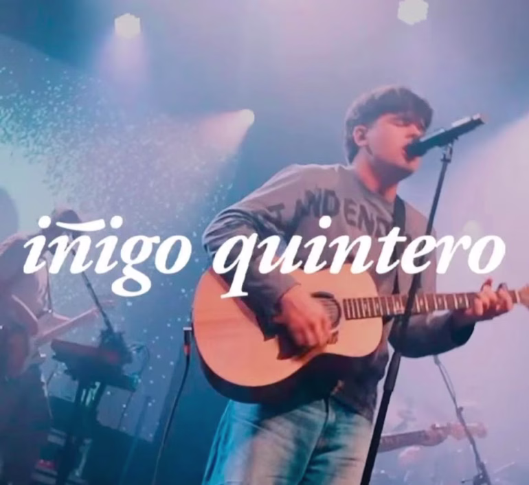 Iñigo Quintero celebra el éxito del disco "El sitio de siempre"