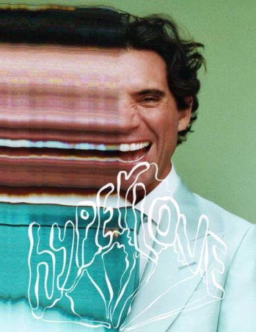 Mika estrena nuevo disco titulado "Hyperlove"