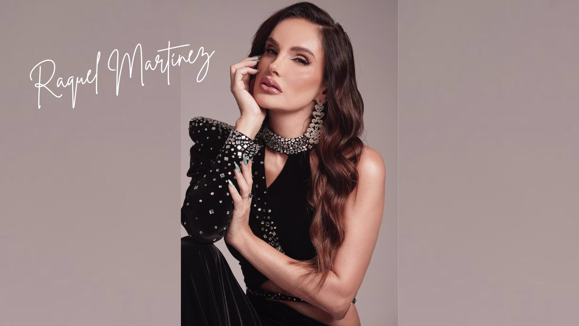 Raquel Martínez brilla en la serie de éxito "Pecados Inconfesables"