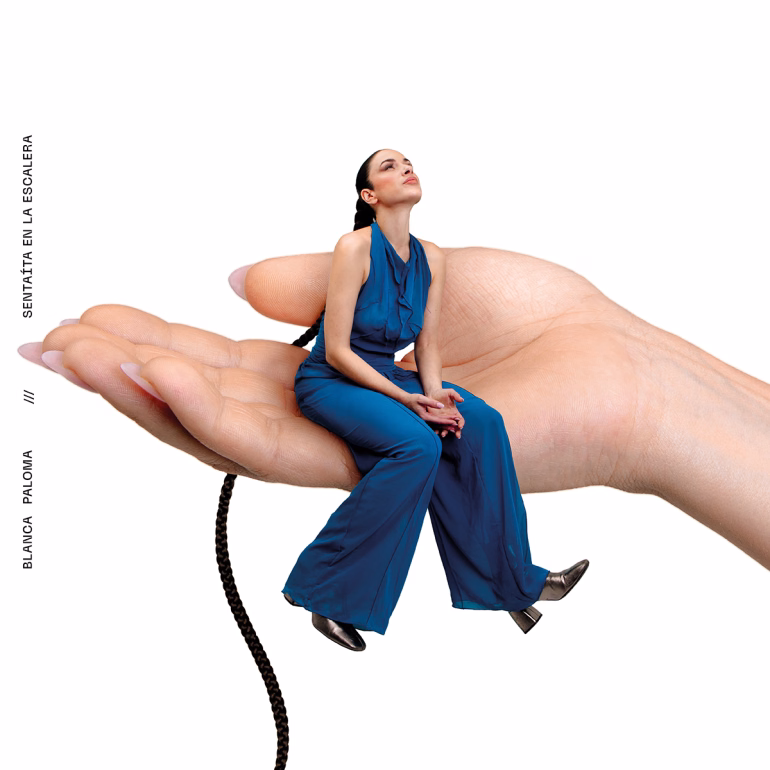 Blanca Paloma estrena Sentaíta en la escalera