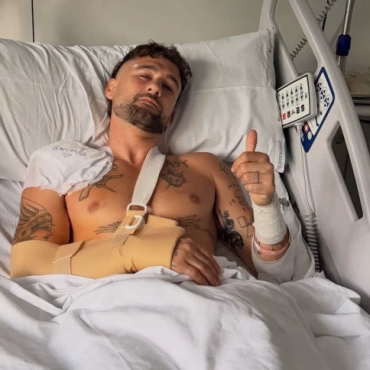 Dani Fernández pasa por quirófano tras caerse en el escenario