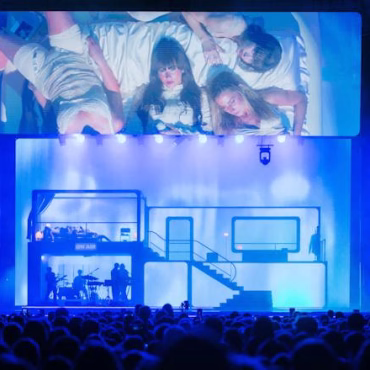 Aitana inaugura "Cuarto Azul World Tour" en Roquetas de Mar