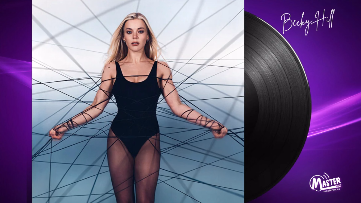 Becky Hill anuncia su tercer álbum de estudio Rebecca