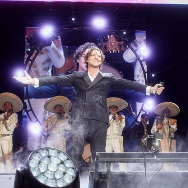 David Bisbal honra a México con un emotivo homenaje