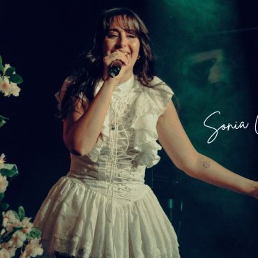 Sonia Gómez presentó en concierto El Viaje (ida)
