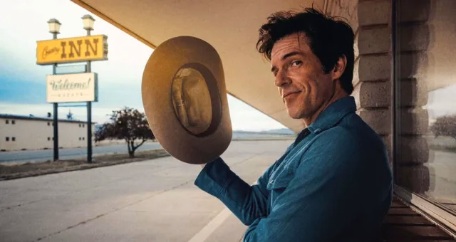 Brandon Flowers estrena "Thrasher" su primer disco en solitario