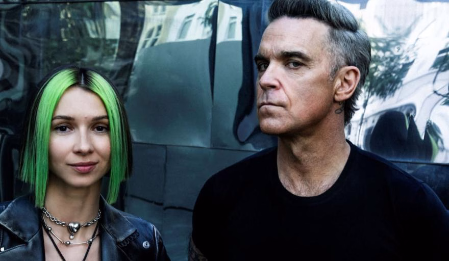Robbie Williams junto a Miss Monique lanzan "Beauty In Us"