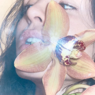 Natalia Lacunza presenta su nuevo single "Flor de canela"